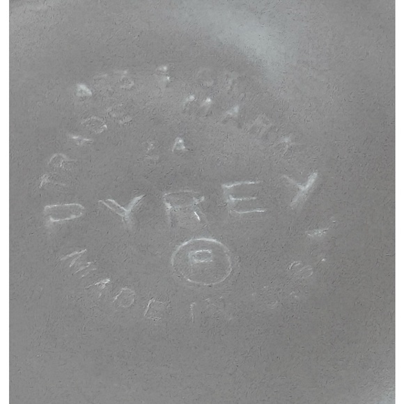 Pyrex Casserole Dish Pink Gooseberry Pattern, with Lid. - Picture 3 of 3